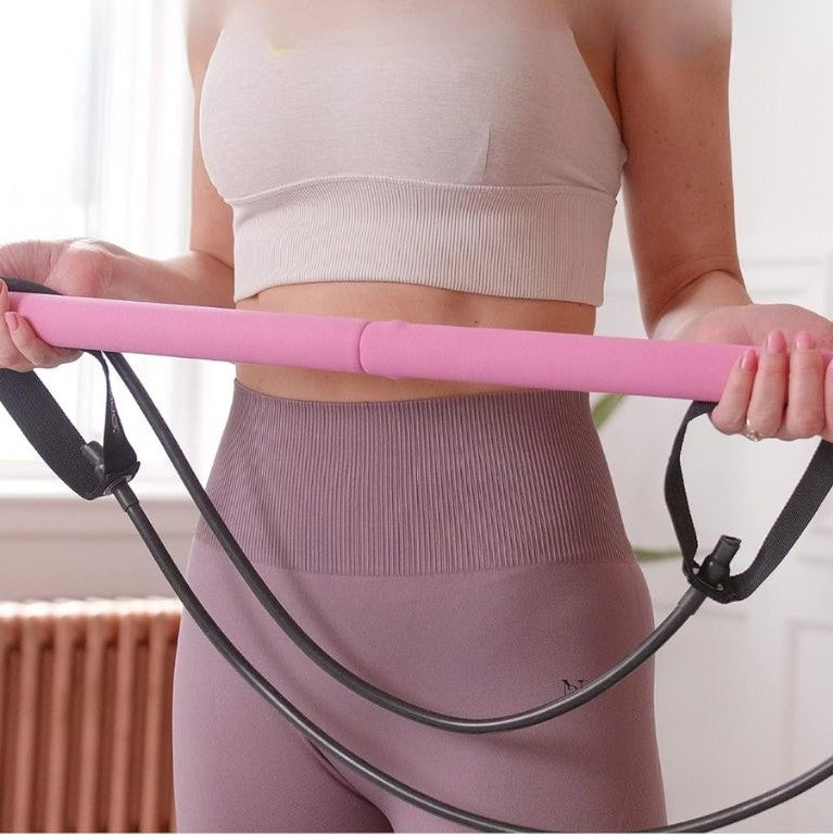 elastique sport barre pilates kit multifonctionnel remplace plusieurs machines de gym en un seul accessoire compact.