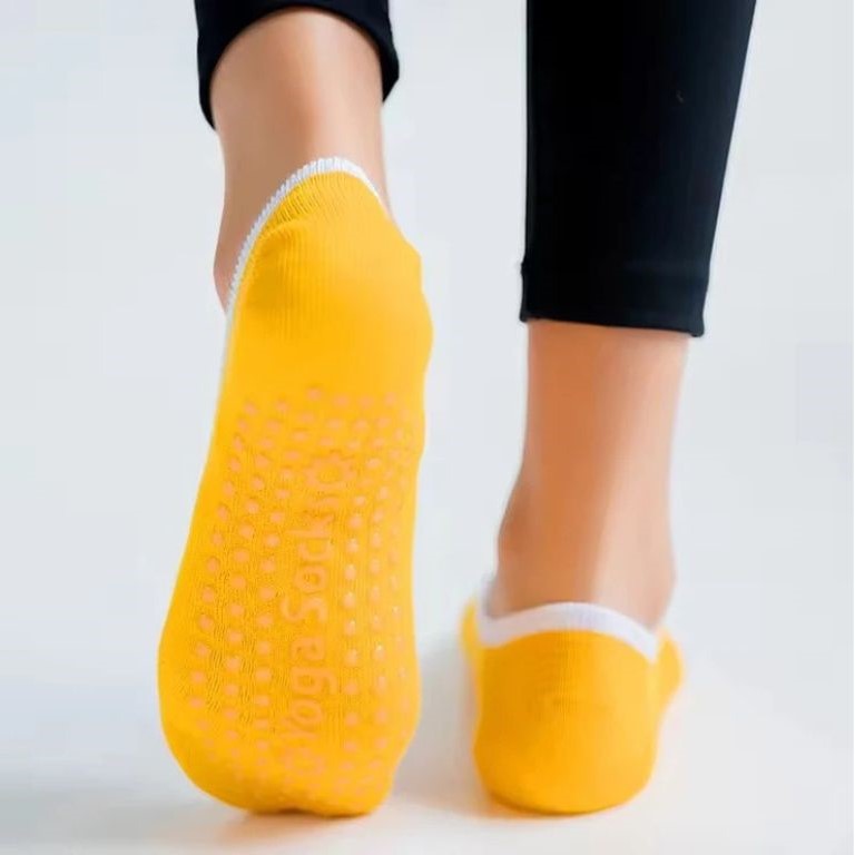 chaussettes pilates antiderapantes securite accrue pour les debutants et les avances