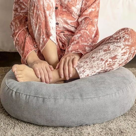 coussin de méditation zen gris idéal posture assise
