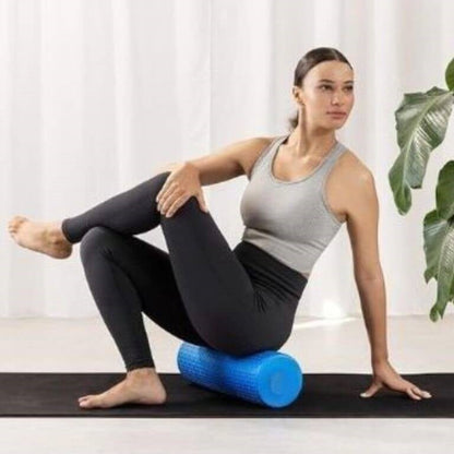 rouleau de massage mousse bleu cible efficacement differents groupes musculaires 